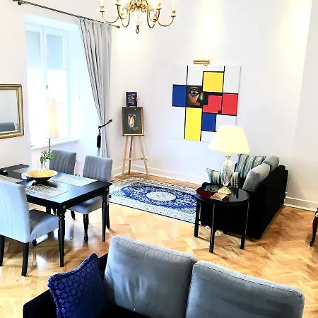 Luxury & Mondrian Market Square Ii Lägenhetshotell 5*