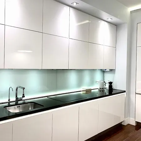 Luxury & Mondrian Market Square Ii Lägenhetshotell Warszawa