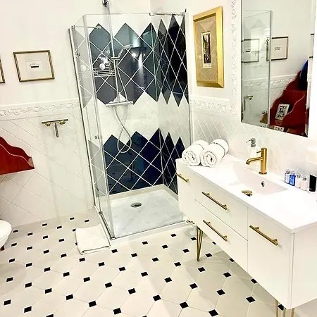 Luxury & Mondrian Market Square Ii 5* Warszawa