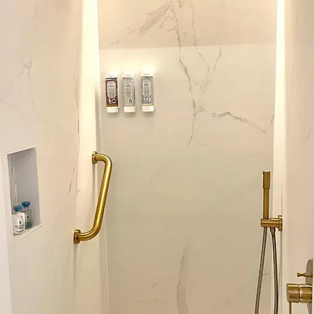 Lägenhetshotell Luxury & Mondrian Market Square Ii 5*