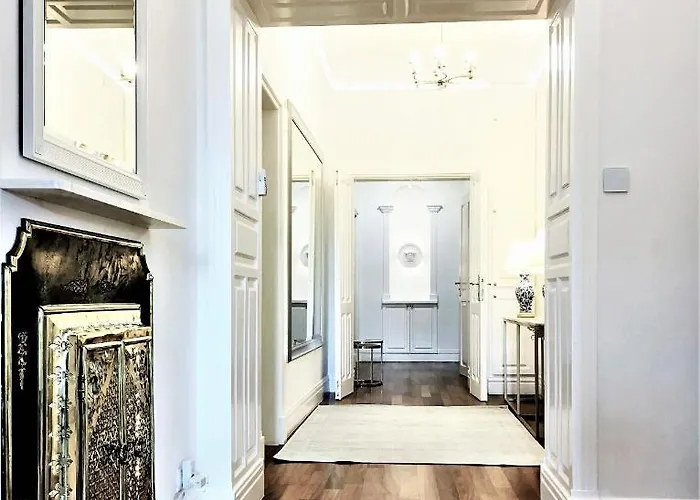 Hotel apartamentowy Luxury Mondrian Market Square Ii