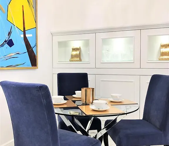 Luxury Mondrian Market Square Ii 4*