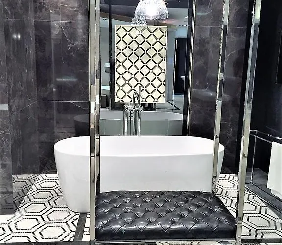 Luxury Mondrian Market Square Ii 4* Warszawa