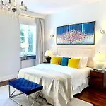 Luxury Mondrian Market Square Ii Апарт-отель 4*