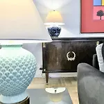 Luxury Mondrian Market Square Ii Апарт-отель 4*
