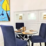 Luxury Mondrian Market Square Ii 4*
