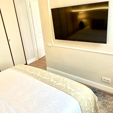 Luxury & Mondrian Market Square Ii Aparthotel 5*